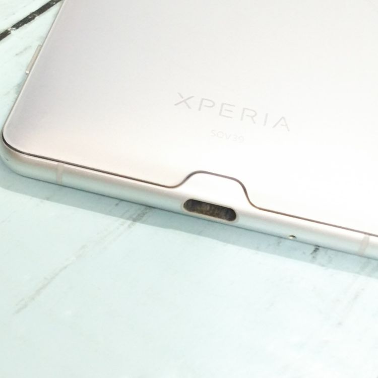 au Xperia XZ3 SOV39 �ۥ磻�ȥ���С�  516