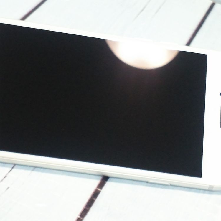 SoftBank iPhone8 64GB �Хåƥ꡼100% ����С�  666