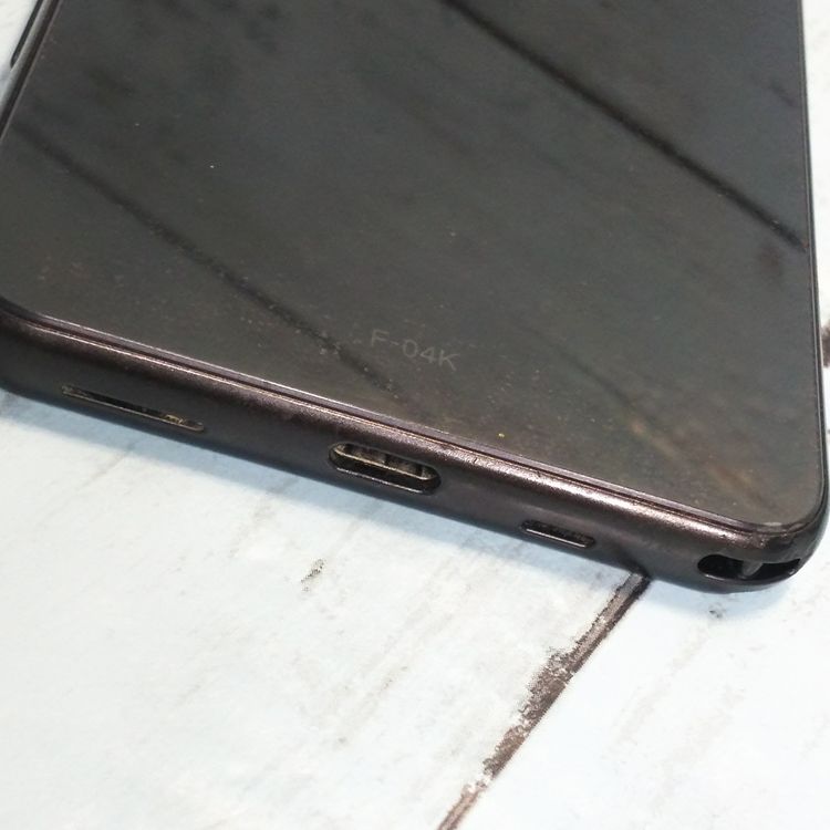 FUJITSU(�ٻ��̡� arrows Be 32GB �֥�å� F-04K docomo  955