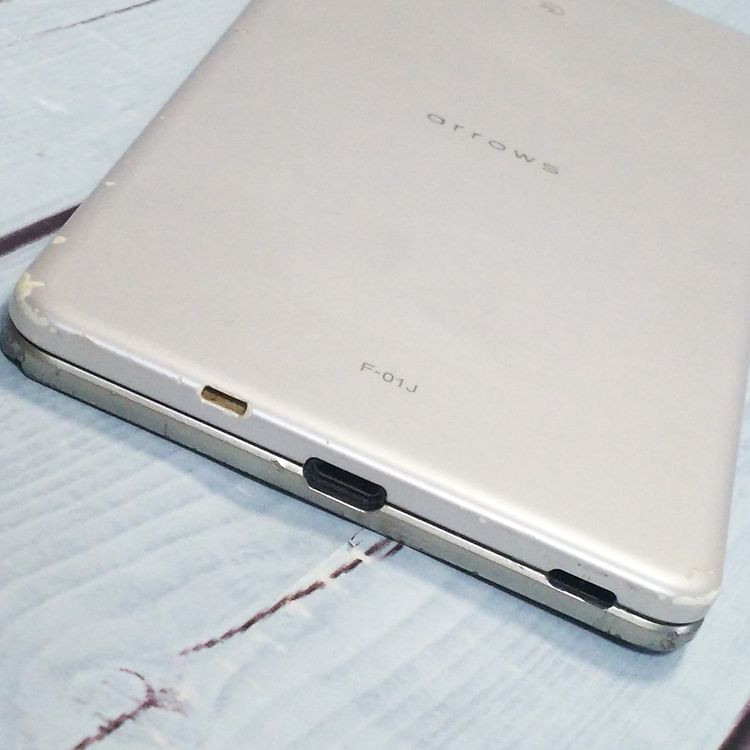 docomo FUJITSU Arrows NX F-01J �ۥ磻��  300