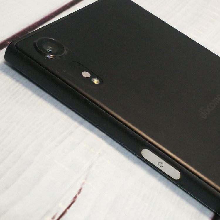 docomo Xperia XZs SO-03J BLACK �֥�å�  406