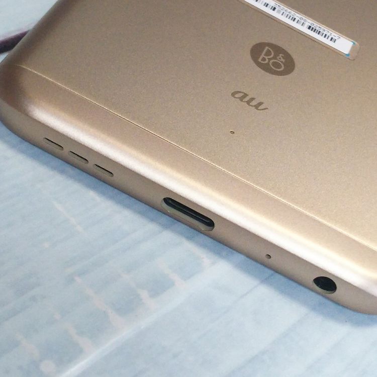 LG au isai Beat LGV34 GOLD �������  ���� 717