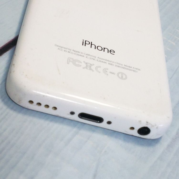 au iPhone5c 16GB �ۥ磻�� 851