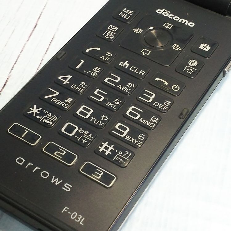 docomo arrows �ٻ��� �������� F-03L �֥�å�  942