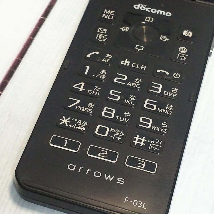 docomo arrows �ٻ��� �������� F-03L �֥�å�  520