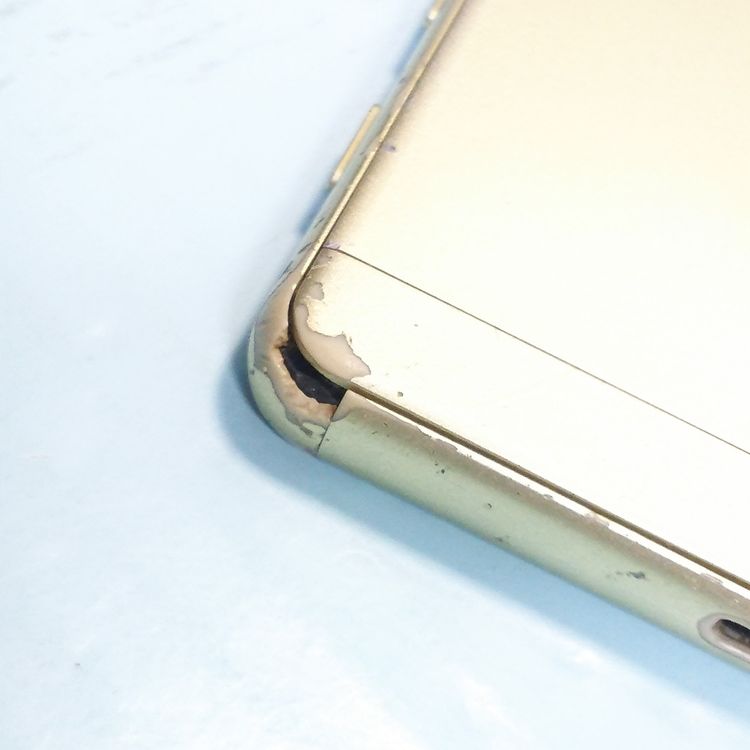 au Xperia X Perfomance SOV33 �饤�ॴ����� GOLD  362