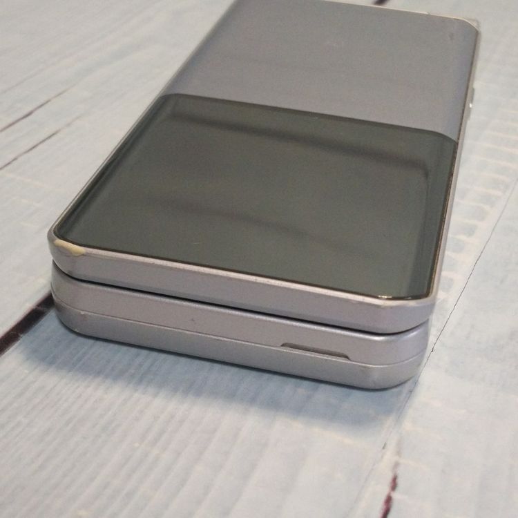 docomo arrows �ٻ��� �������� F-03L ����С�  747