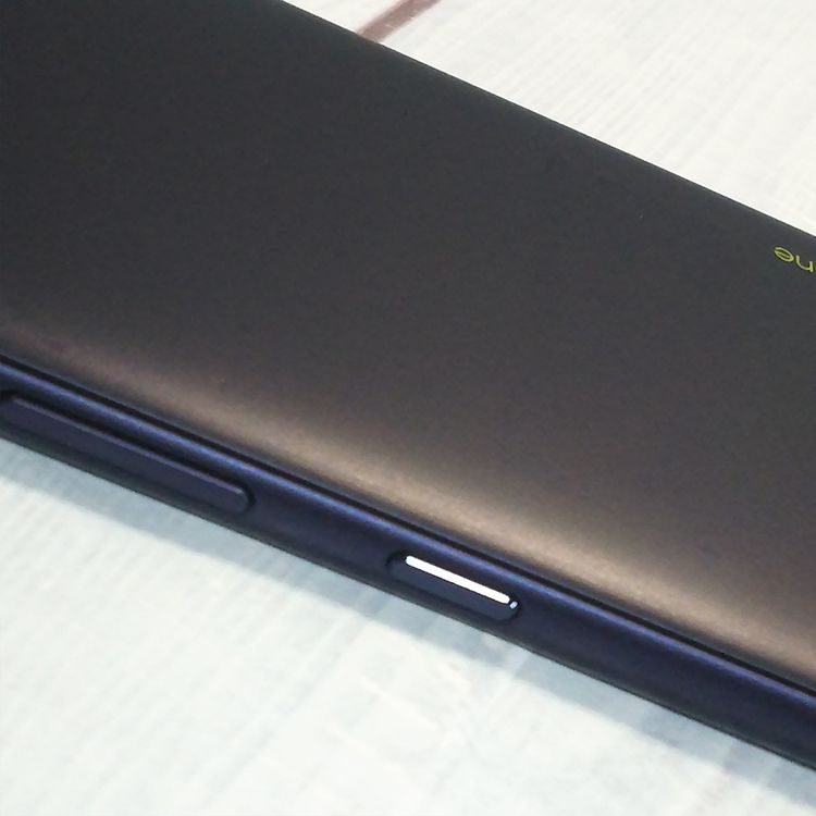 au Qua phone QZ ������ KYV44 ����ǥ���  435