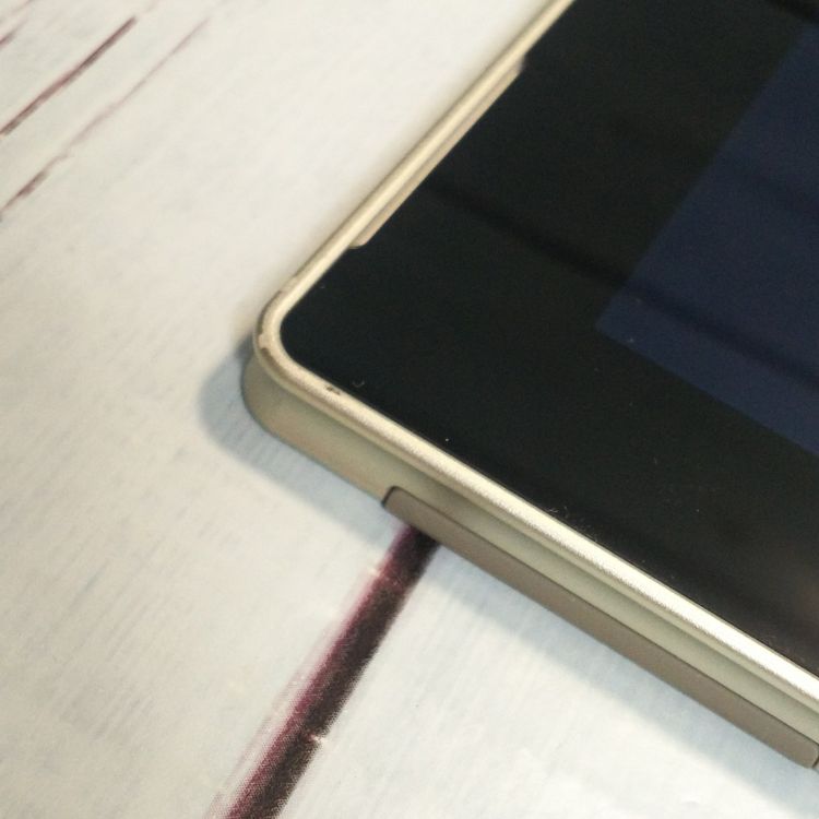 docomo arrows Tab F-02K White �ۥ磻��  810