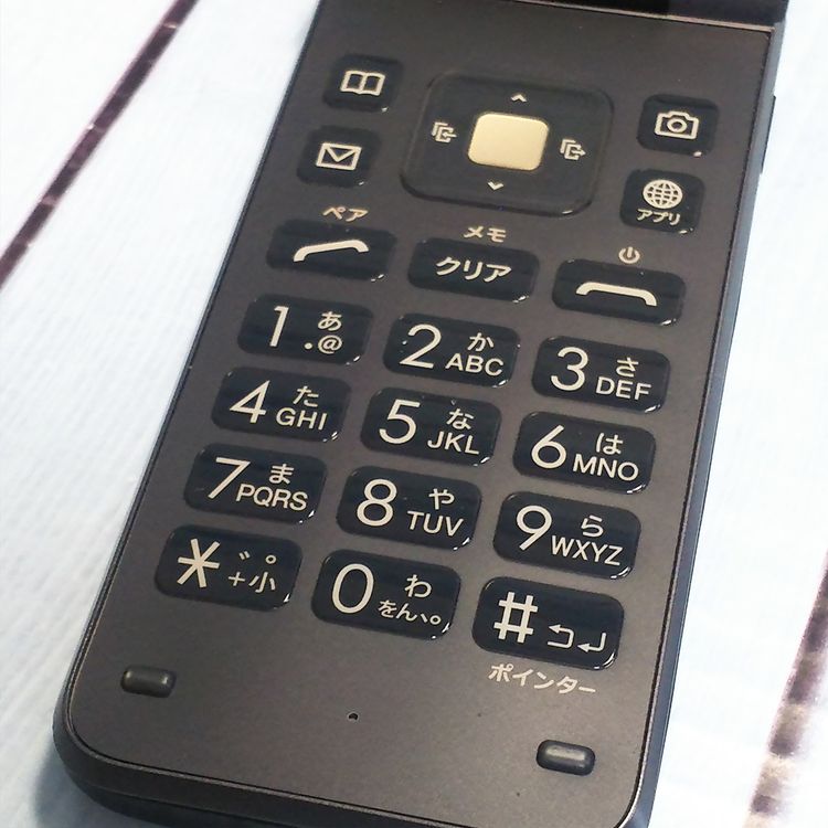 au ������ GRATINA ��[����] �֥�å� KYF39  394