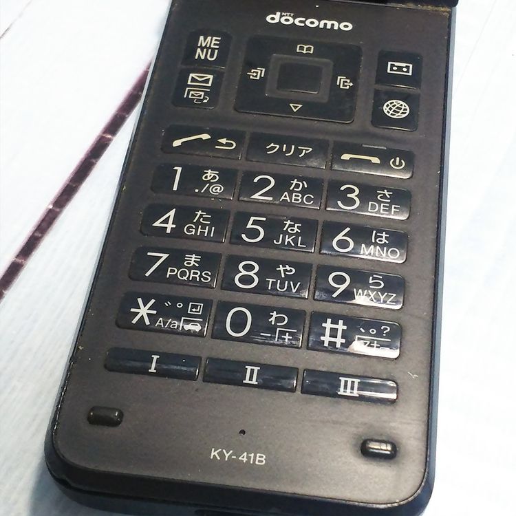 docomo DIGNO ������ �������� �١����å� KY-41B �֥�å�  618