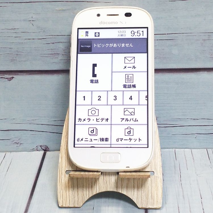 �ٻ��� �餯�餯���ޡ��ȥե���3 F-06F docomo �ۥ磻�� 586