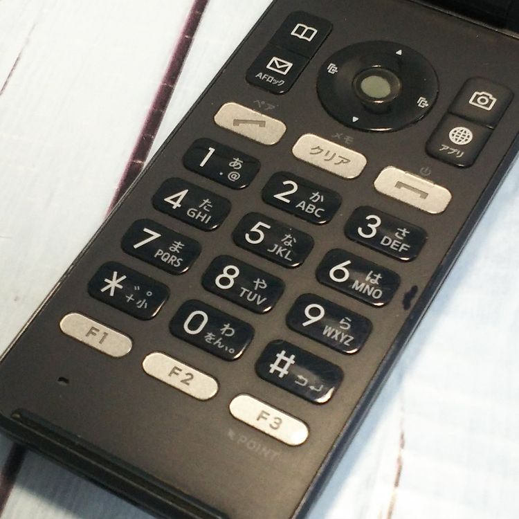 KYOCERA au GRATINA 4G BLACK KYF31 [�����]  615