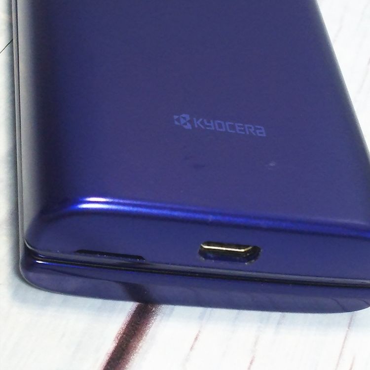 au ������ ���󤿤󥱡����� KYF38 �������֥롼  685