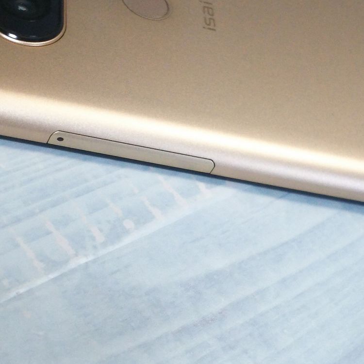 LG au isai Beat LGV34 GOLD �������  ���� 717