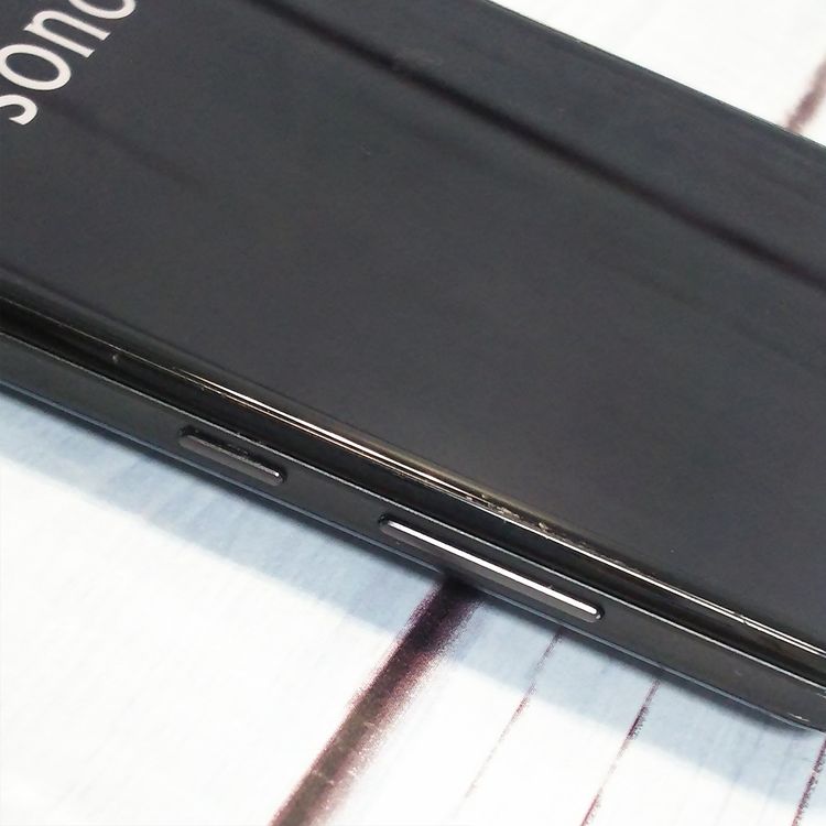 AQUOS R docomo 5G SHARP SH-51A �֥�å� [������]  447