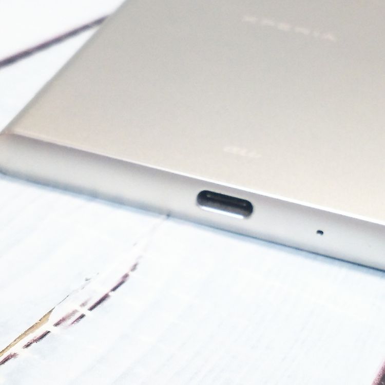 au Xperia XZ1 SOV36 Warm Silver ����С�  340