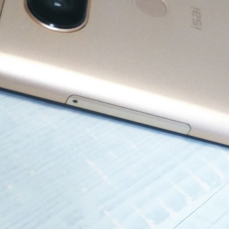 LG au isai Beat LGV34 GOLD �������  148