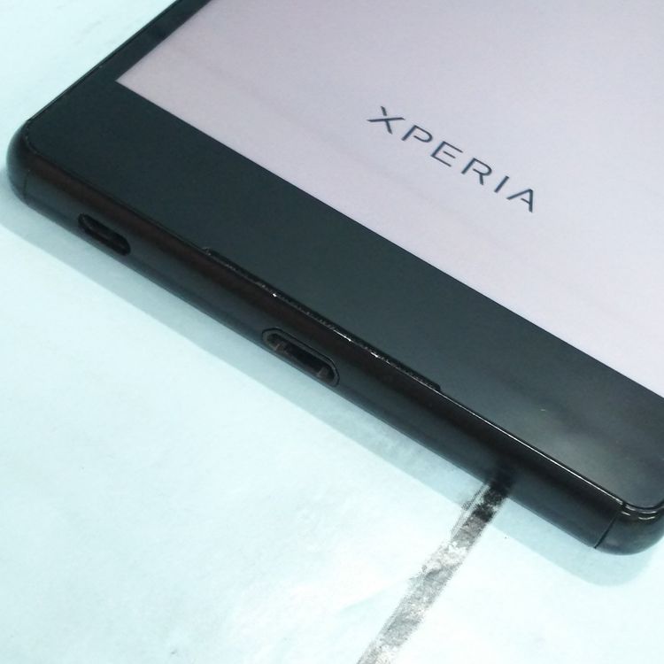 ���ˡ� SONY docomo Xperia Z4 SO-03G Black �֥�å�  892