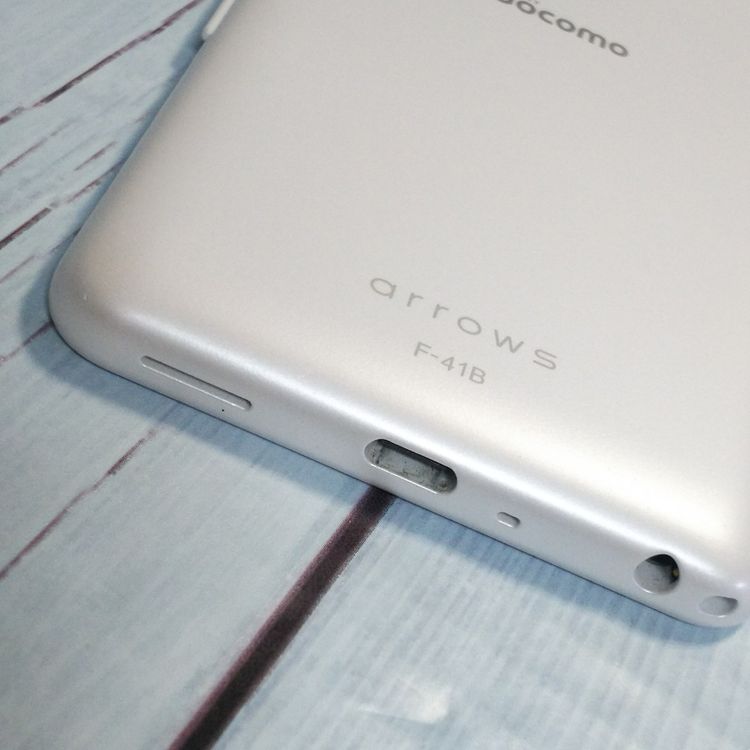 docomo arrows Be4 Plus F-41B �ۥ磻��  906