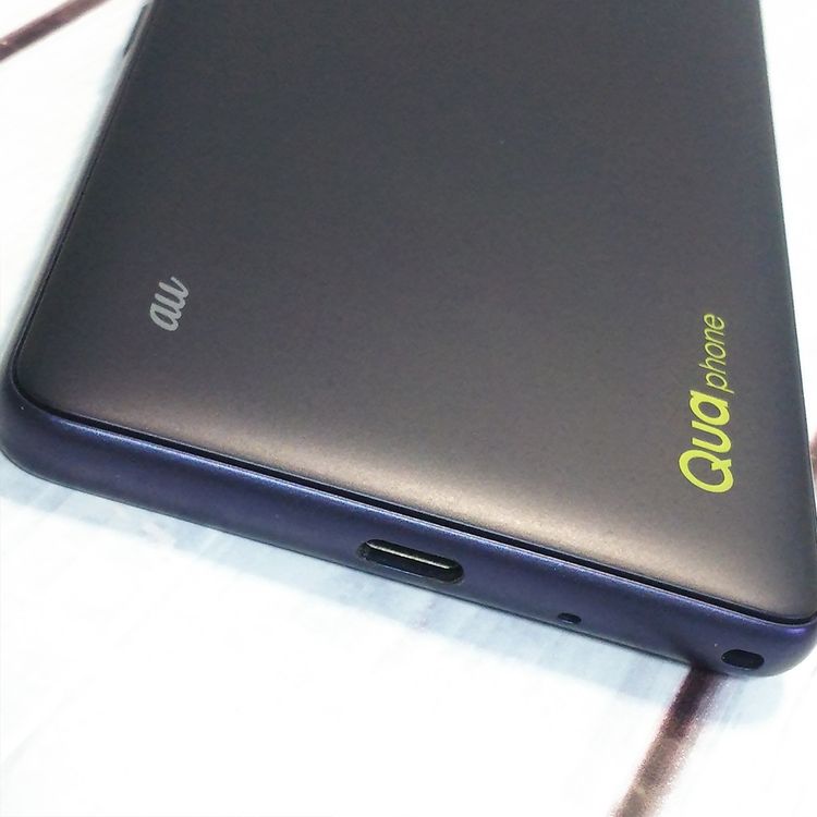 au Qua phone QZ ������ KYV44 ����ǥ���  568