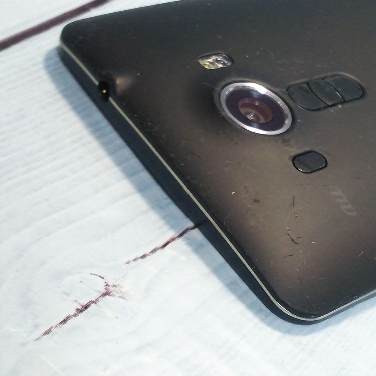 au LG isai vivid LGV32 �쥶���֥�å�  652