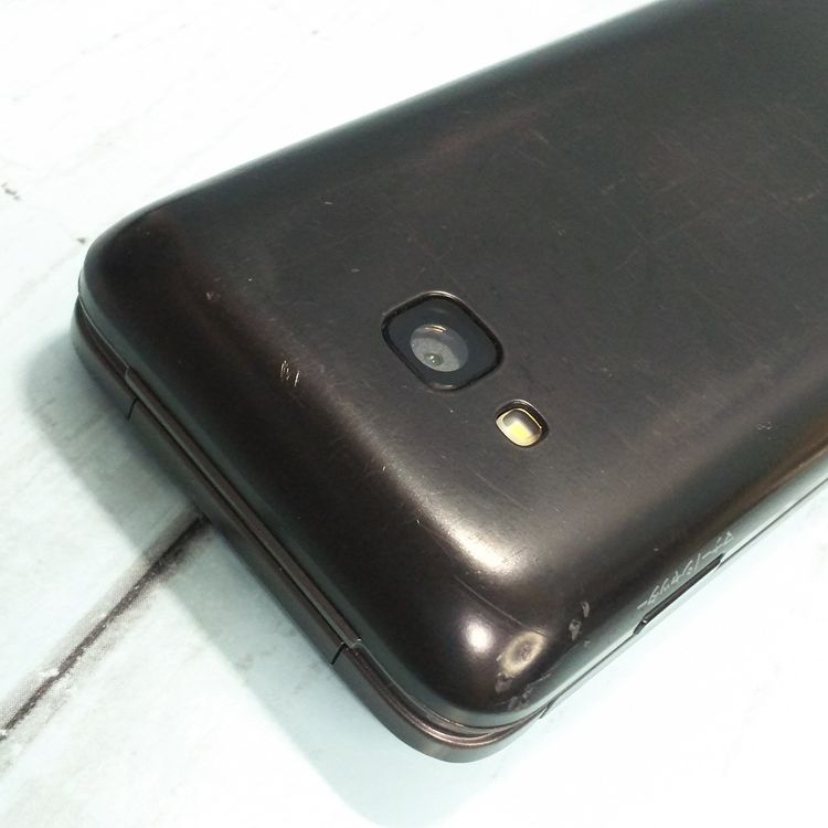 au ������ GRATINA ��[����] �֥�å� KYF39  997