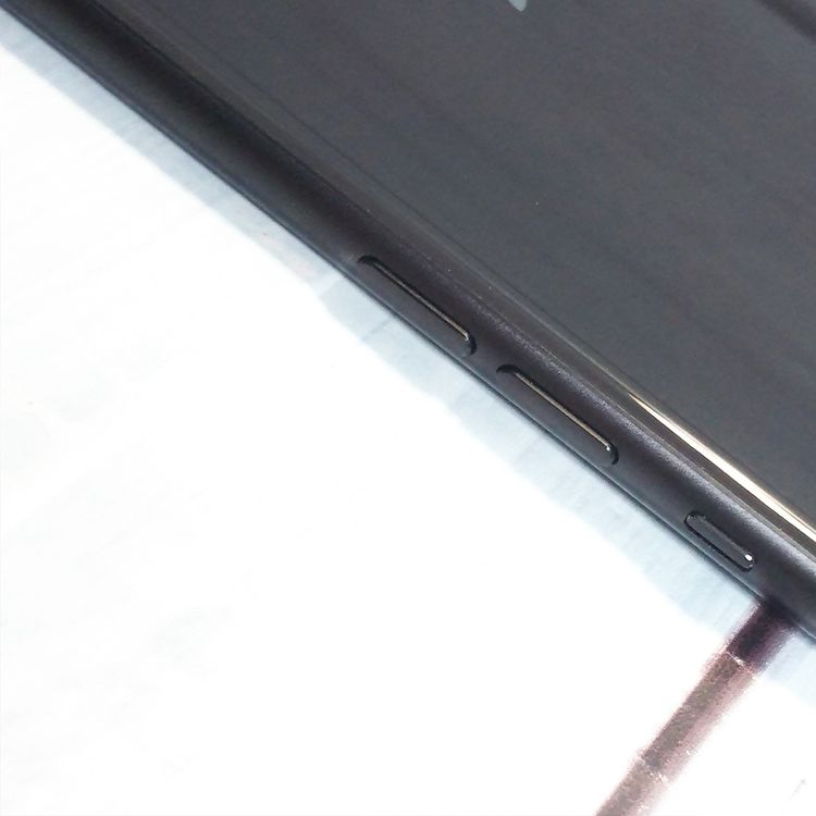 au iPhoneSE ��2���� 64GB �֥�å�  ���� 422