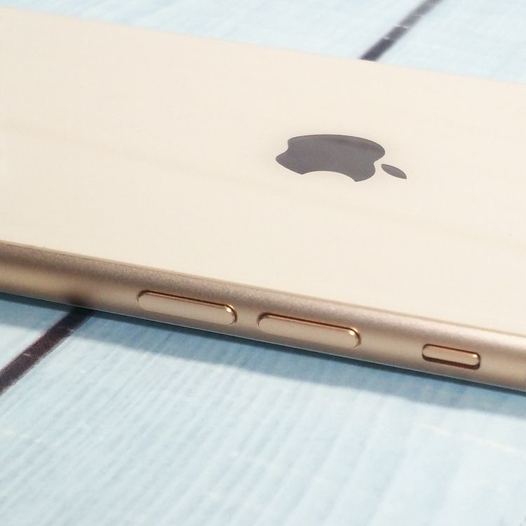 docomo iPhone8 64GB �������  523