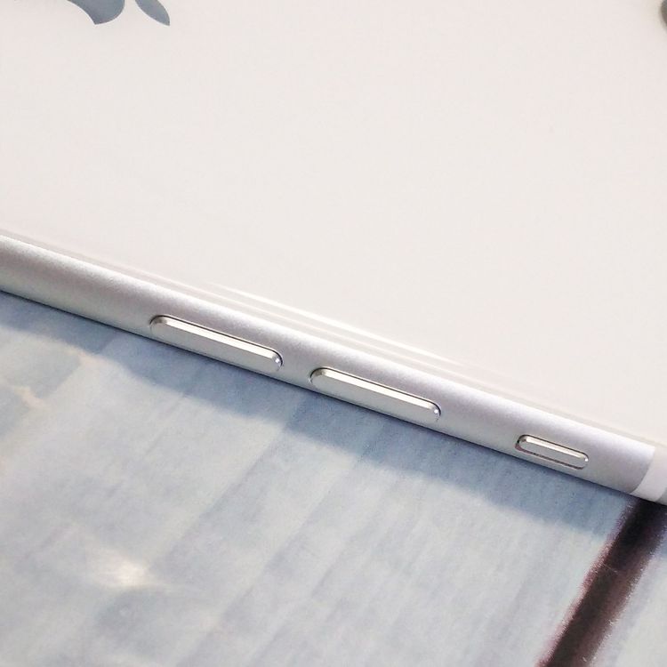 au iPhoneSE2 64GB �ۥ磻��  277