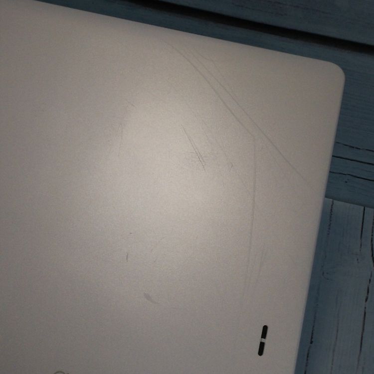 au LG Qua tab PZ �ۥ磻�� LGT32  939