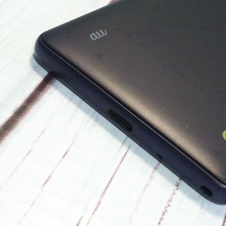 au Qua phone QZ ������ KYV44 ����ǥ���  906