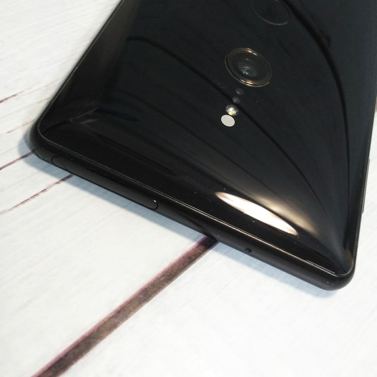 docomo SONY Xperia XZ2 64GB �֥�å� SO-03K  236