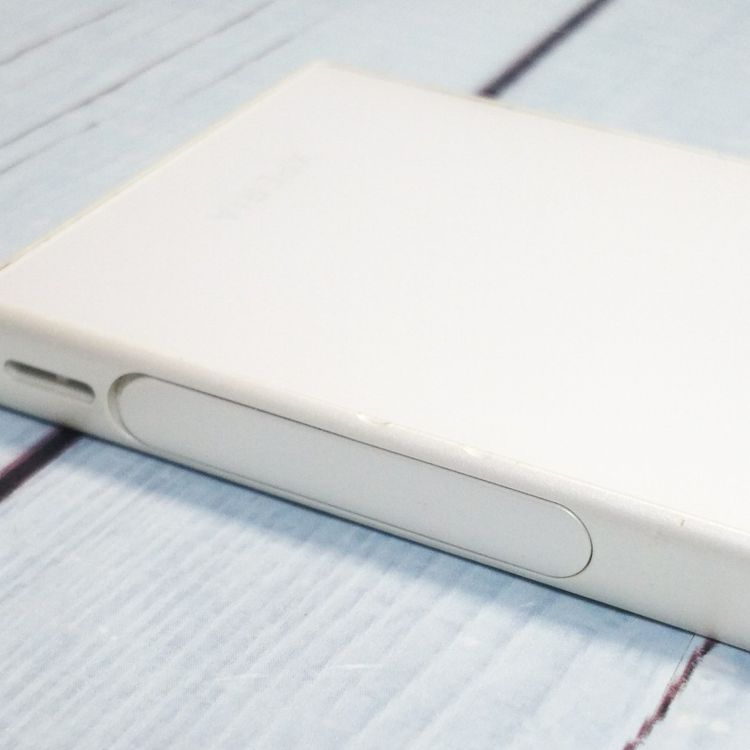 docomo Xperia Z5 Compact SO-02H WHITE  784