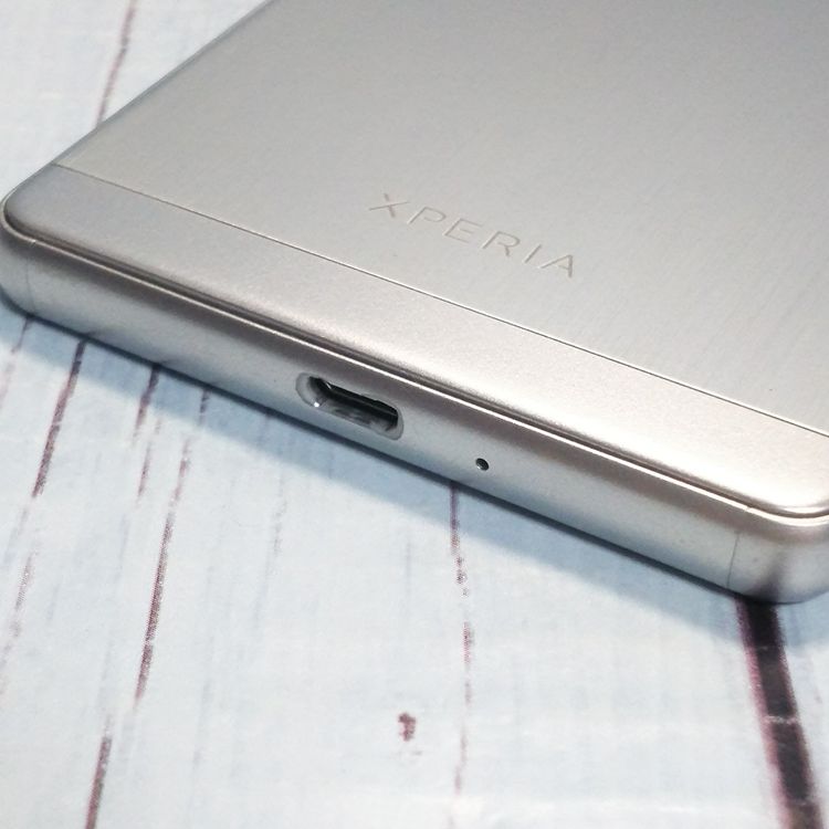 docomo Xperia X Performance SO-04H �ۥ磻�� ����С�  774