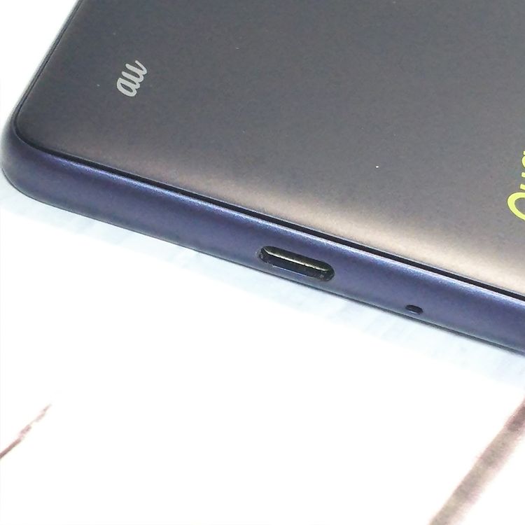 au Qua phone QZ ������ KYV44 ����ǥ���  080