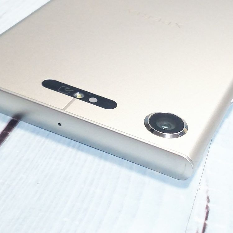 au Xperia XZ1 SOV36 Warm Silver ����С�  637