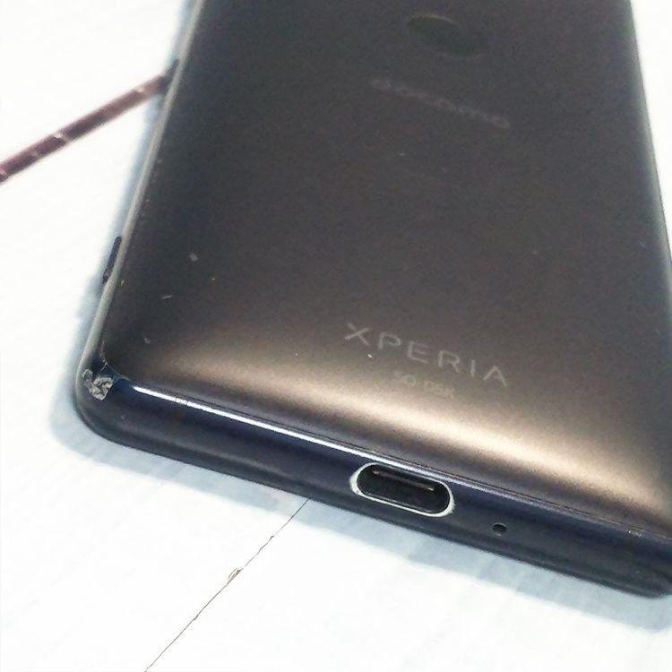 docomo Xperia XZ2 Compact SO-05K �֥�å�  483