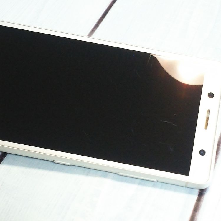 docomo SONY Xperia XZ2 Compact С SO-05K  928