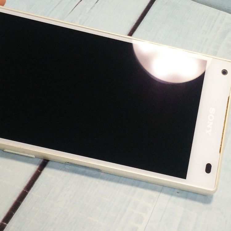 docomo Xperia Z5 Compact SO-02H WHITE  721