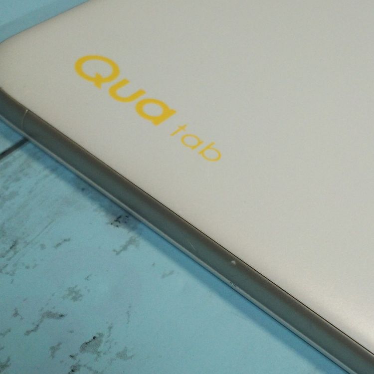 au Qua tab QZ10 KYT33 ���եۥ磻��KYT33SWA 787 [������]