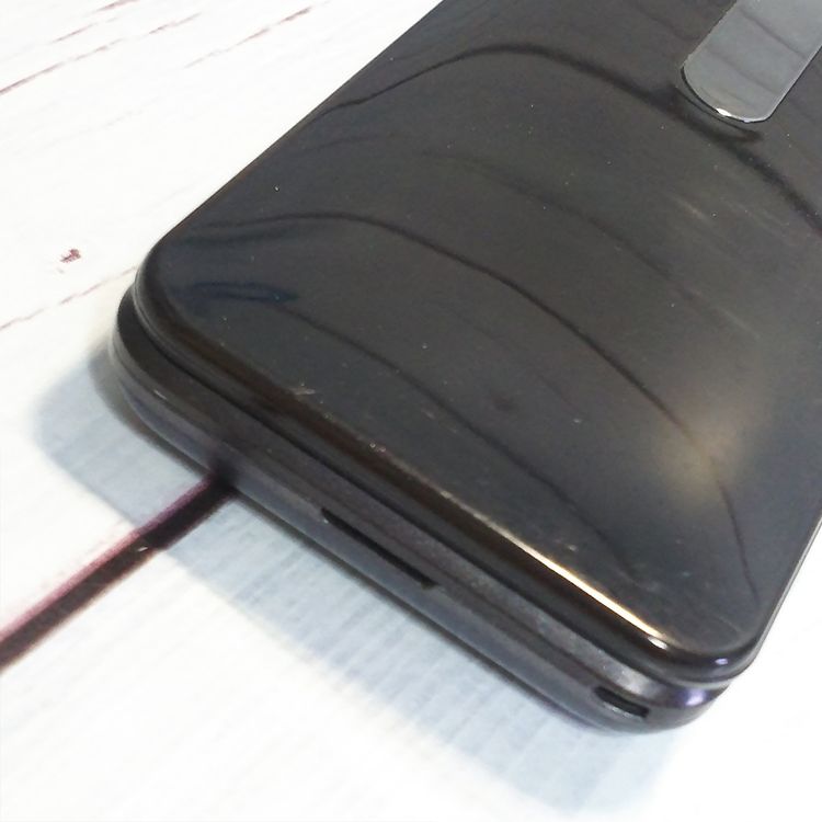 KYOCERA au GRATINA 4G BLACK KYF31  519