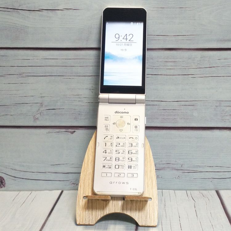 docomo arrows ٻ  F-03L С  884