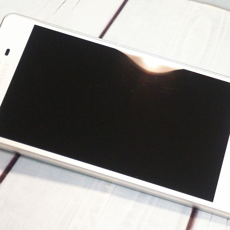 docomo Xperia X Performance SO-04H С []  203