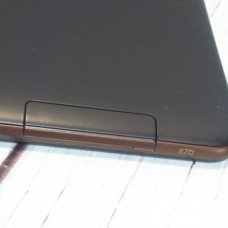 au KYOCERA Qua tab QZ8 �⥫�֥�å� KYT32  137