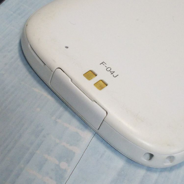 docomo �ٻ��� F-04J �餯�餯���ޡ��ȥե���4 �ۥ磻�� �� WHITE  372