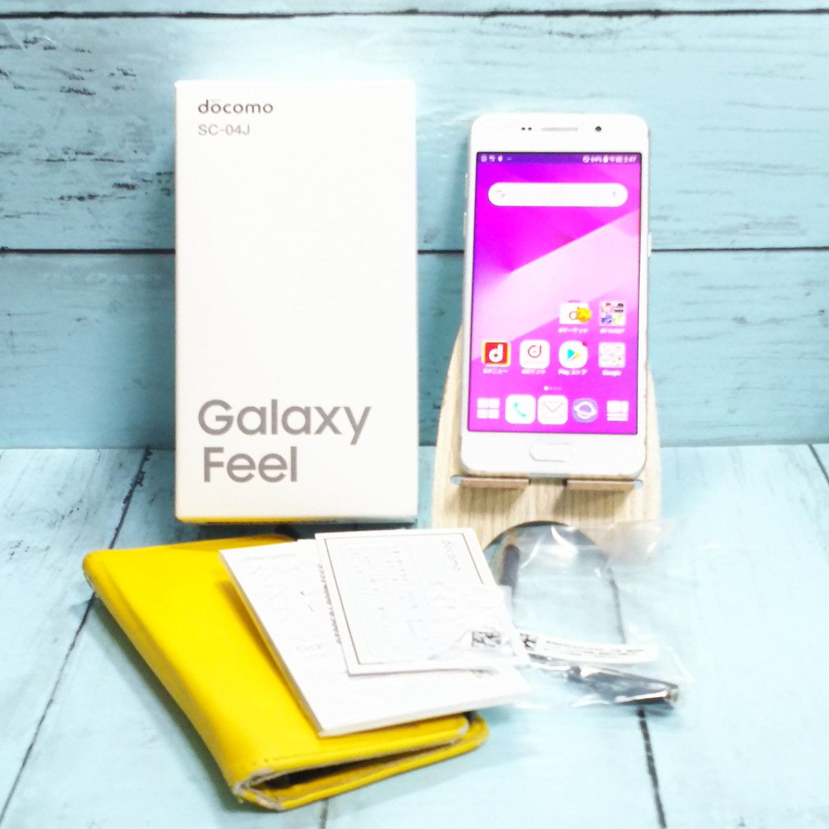 ムスビー｜SAMSUNG docomo GALAXY Feel SC-04J Moon ホワイト 620 