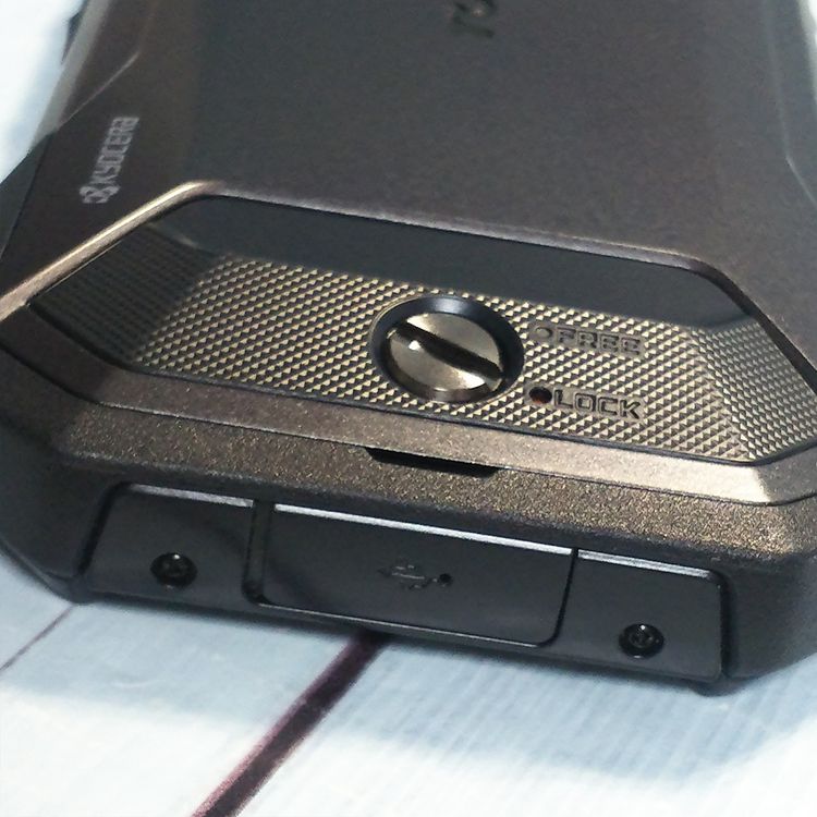 au ������ TORQUE 5G KYG01 �֥�å�  095