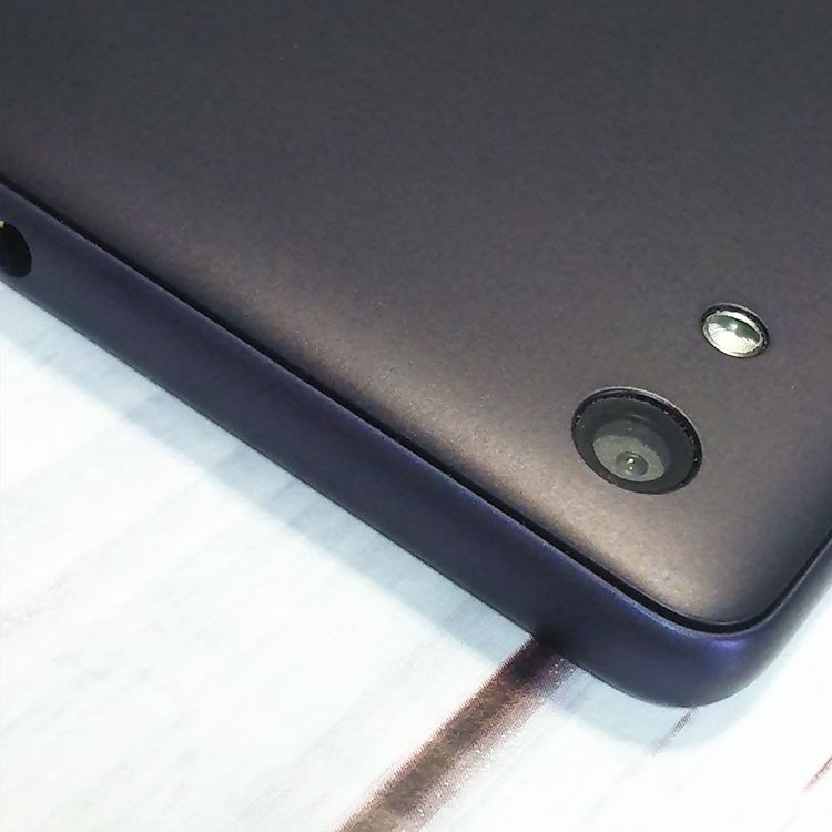 au Qua phone QZ ������ KYV44 ����ǥ���  646