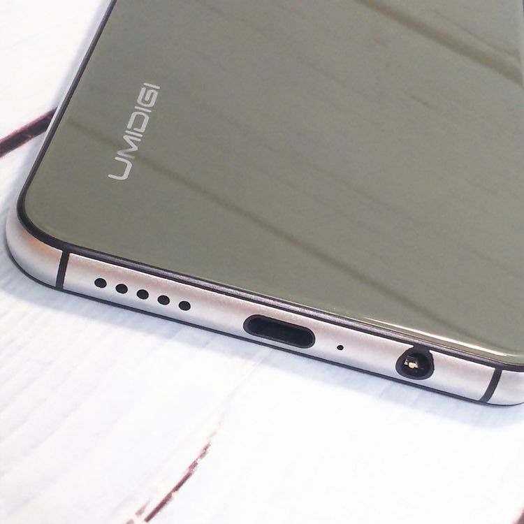 UMIDIGI A7 ���꡼��  ���� 431